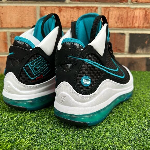 Nike Lebron VII QS 7 Red Carpet 2019 Retro Size 7.5 CU5133-100 - Picture 7 of 9